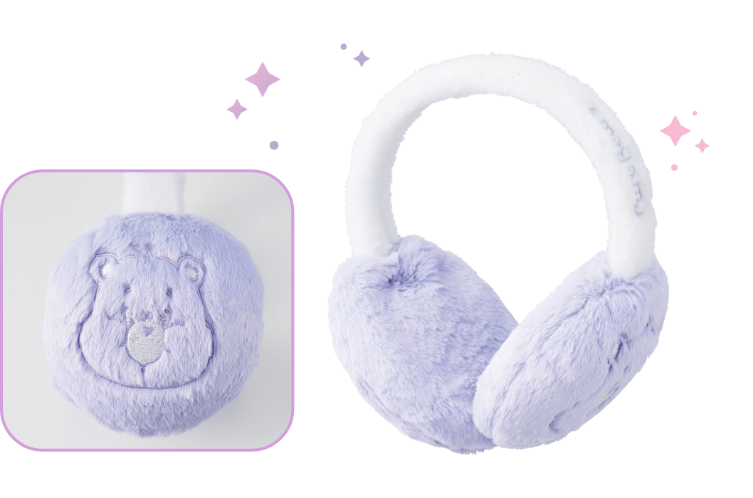 イヤマフ部分にはケアベア™の愛らしい表情が刺繍され、アーム部分には「Care Bears™」のロゴ刺繍入り。